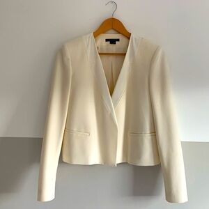 Theory cream jacket, size 6. Looks brand new!